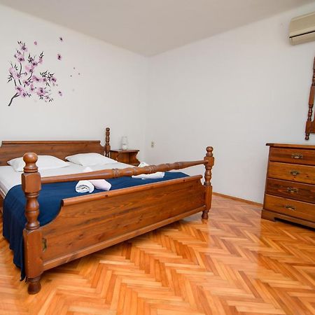 Apartments By The Sea Nerezine, Losinj - 7963 Ngoại thất bức ảnh