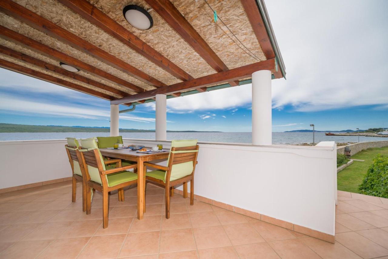 Apartments By The Sea Nerezine, Losinj - 7963 Ngoại thất bức ảnh